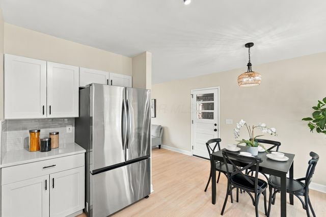 406 Carilla Lane, Columbus, OH 43228