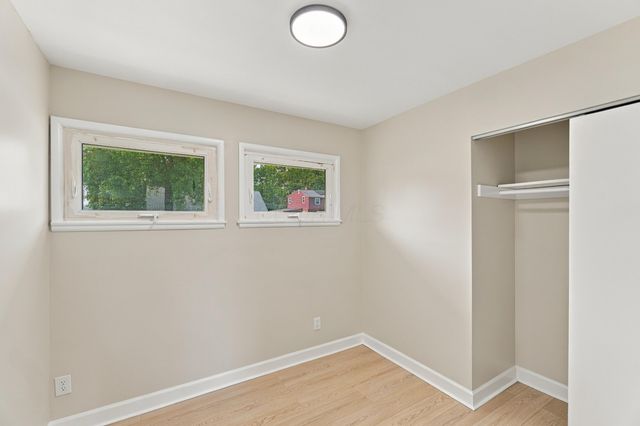 406 Carilla Lane, Columbus, OH 43228