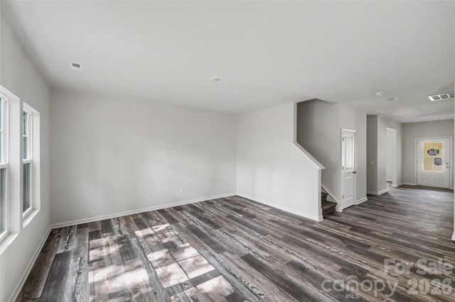 5146 Mark Drive NE, Hickory, NC 28601