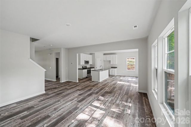 5146 Mark Drive NE, Hickory, NC 28601