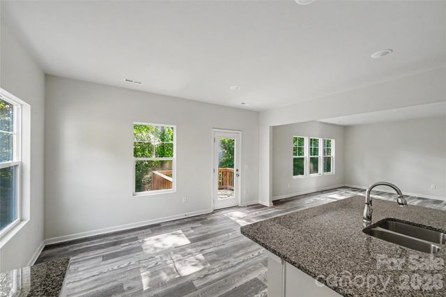 5146 Mark Drive NE, Hickory, NC 28601