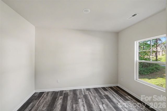 5146 Mark Drive NE, Hickory, NC 28601