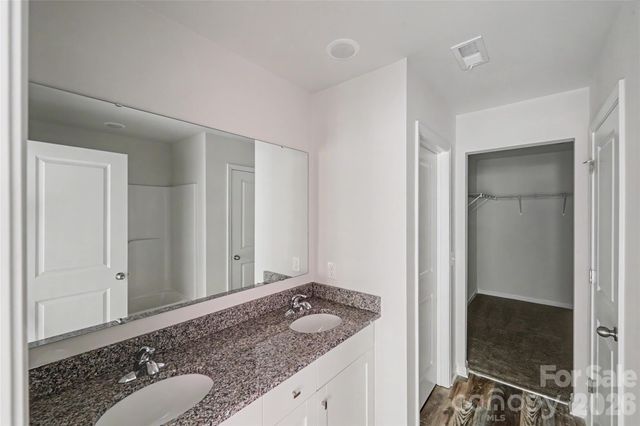 5146 Mark Drive NE, Hickory, NC 28601