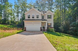 5146 Mark Drive NE, Hickory, NC 28601