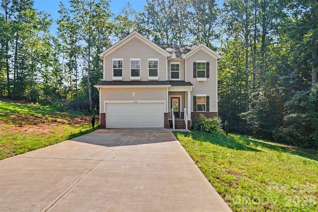5146 Mark Drive NE, Hickory, NC 28601