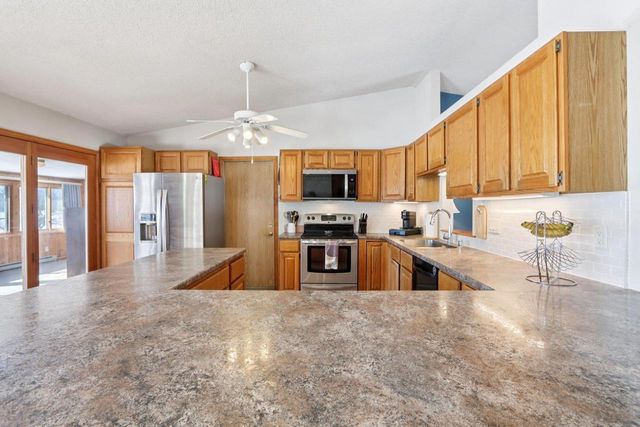 5501 Comanche Way, Madison, WI 53704