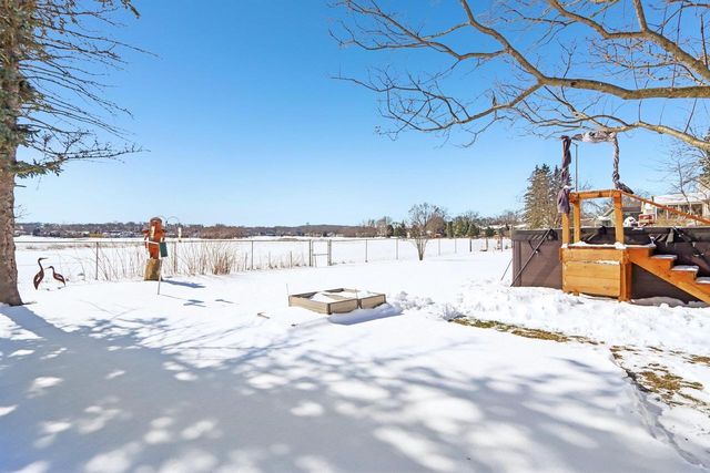 5501 Comanche Way, Madison, WI 53704