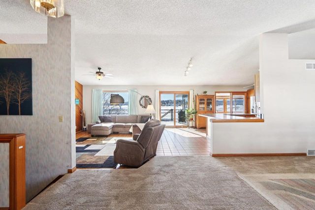 5501 Comanche Way, Madison, WI 53704