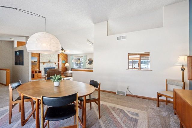 5501 Comanche Way, Madison, WI 53704