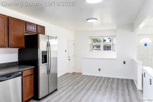 10566 N Oak Drive, Ferndale, MI 48220