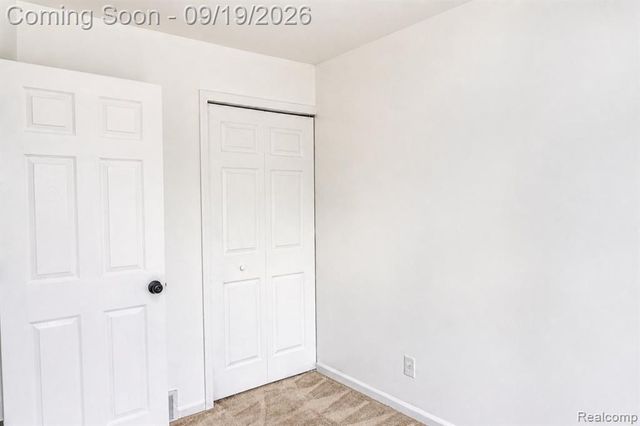10566 N Oak Drive, Ferndale, MI 48220