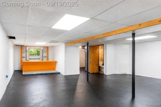 10566 N Oak Drive, Ferndale, MI 48220