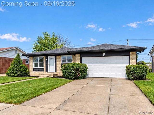 10566 N Oak Drive, Ferndale, MI 48220