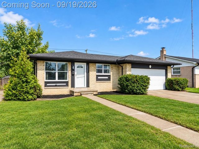 10566 N Oak Drive, Ferndale, MI 48220