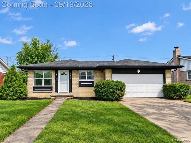 10566 N Oak Drive, Ferndale, MI 48220