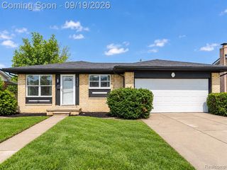 10566 N Oak Drive, Ferndale, MI 48220