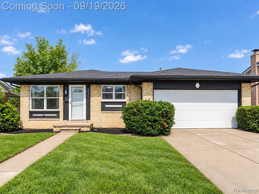 10566 N Oak Drive, Ferndale, MI 48220