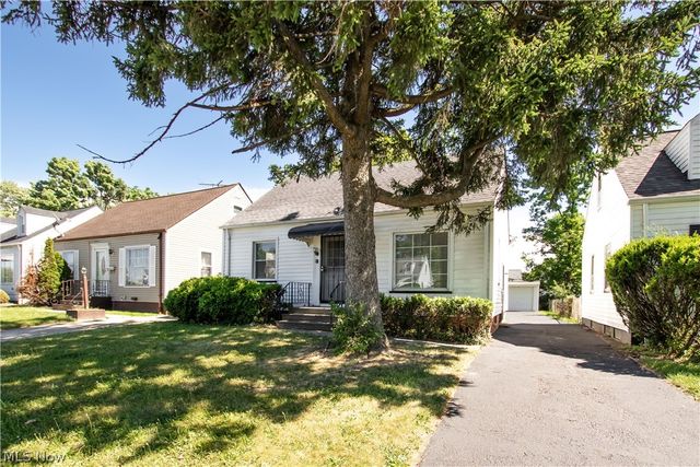 21412 Watson Road, Maple Heights, OH 44137