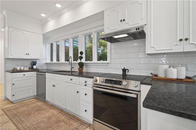 1375 Emory PL, Norfolk, VA 23509