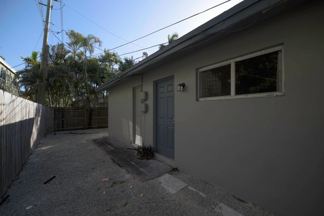 1126 NE 16th Place 3, Fort Lauderdale, FL 33305
