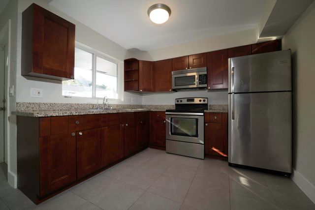 1126 NE 16th Place 3, Fort Lauderdale, FL 33305