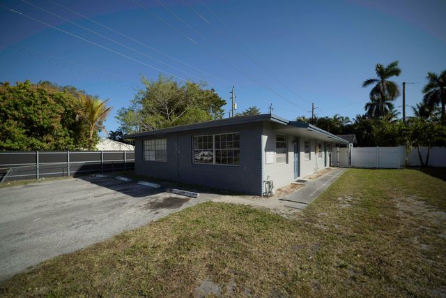 1126 NE 16th Place 3, Fort Lauderdale, FL 33305