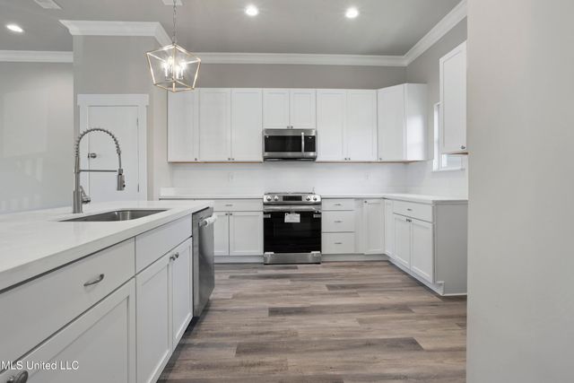 82 Oak Alley Lane, Long Beach, MS 39560