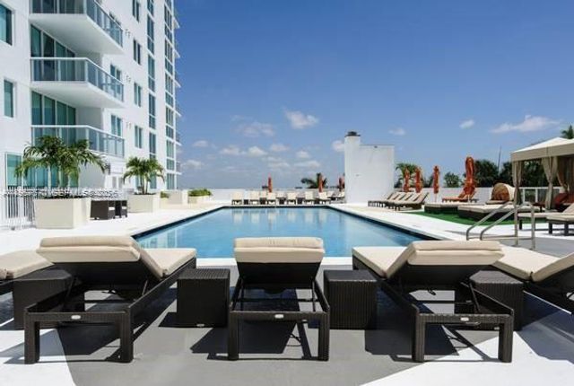 1871 S River Drive 1503, Miami, FL 33125