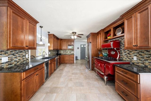 5 Stanley Road, Medway, MA 02053
