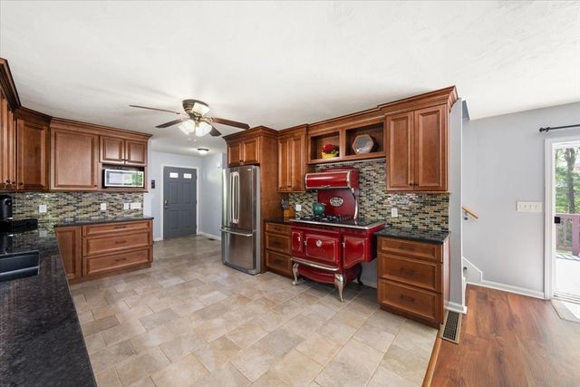 5 Stanley Road, Medway, MA 02053