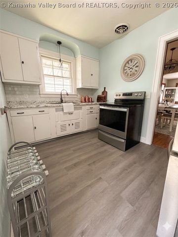252 Staunton Avenue, South Charleston, WV 25303