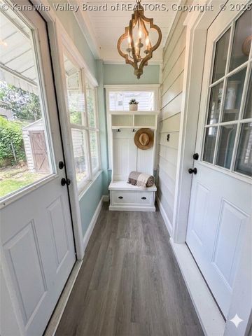 252 Staunton Avenue, South Charleston, WV 25303