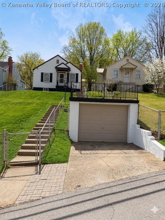 252 Staunton Avenue, South Charleston, WV 25303