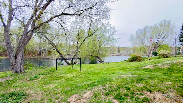 10 Cote Circle, Raymond, NH 03077