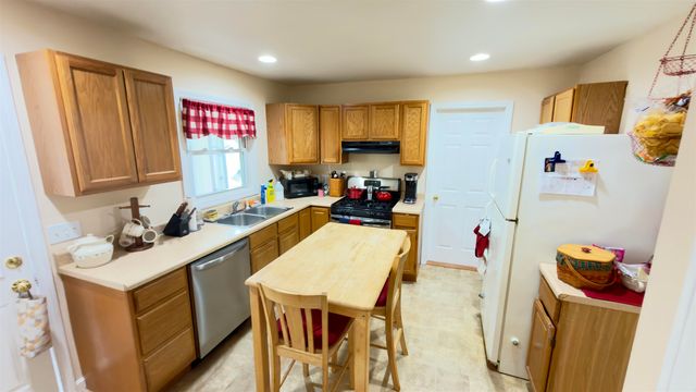 10 Cote Circle, Raymond, NH 03077