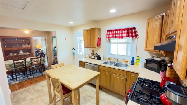 10 Cote Circle, Raymond, NH 03077