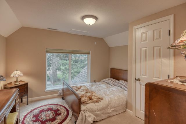 5405 N Powell Rd, Newman Lake, WA 99025