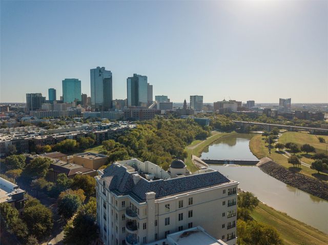 501 Samuels Avenue 110, Fort Worth, TX 76102
