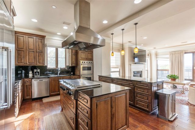 501 Samuels Avenue 110, Fort Worth, TX 76102