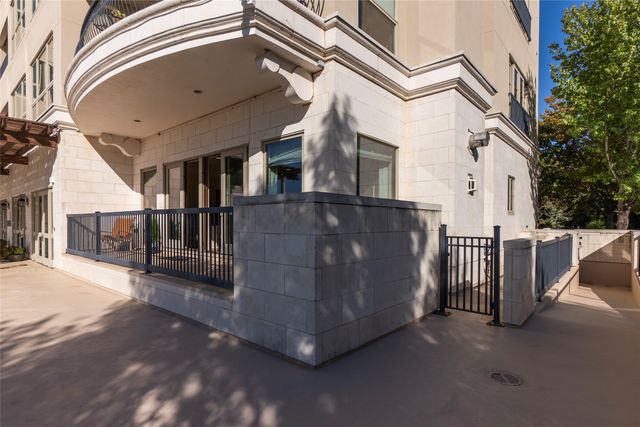 501 Samuels Avenue 110, Fort Worth, TX 76102