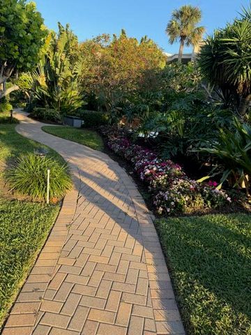 3605 S Ocean Boulevard, South Palm Beach, FL 33480