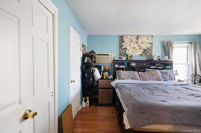 13918 249th Street, Rosedale, NY 11422