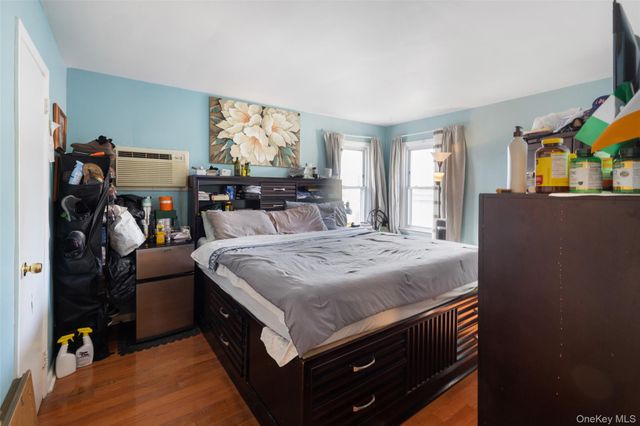 13918 249th Street, Rosedale, NY 11422