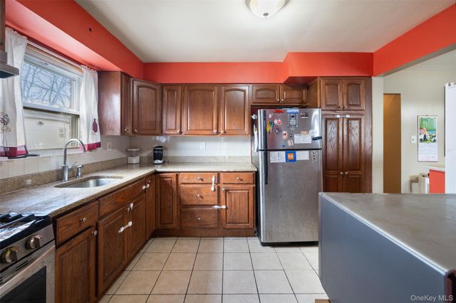 13918 249th Street, Rosedale, NY 11422