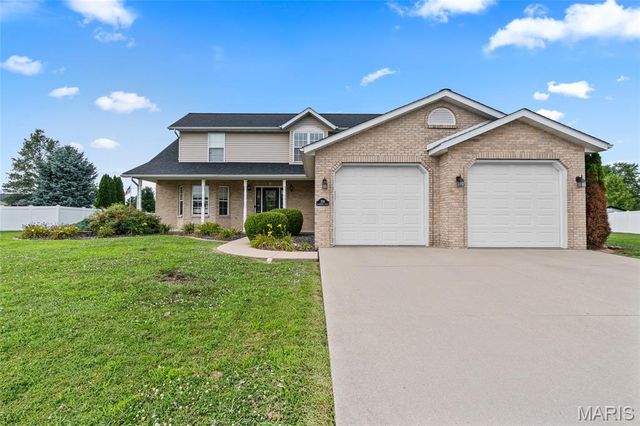 235 Baneberry Drive, Highland, IL 62249