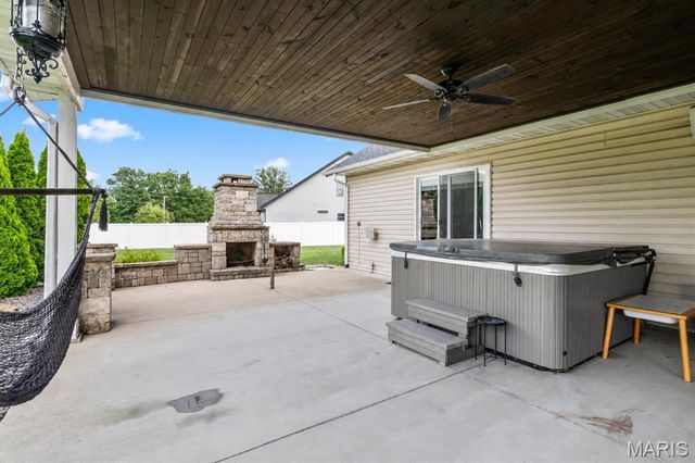 235 Baneberry Drive, Highland, IL 62249