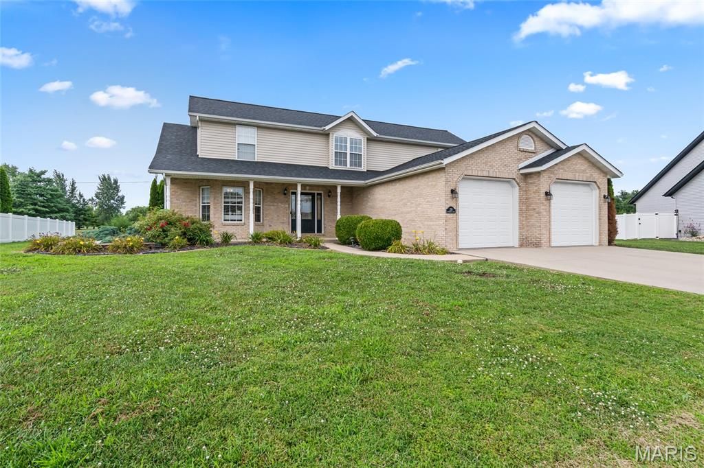 235 Baneberry Drive, Highland, IL 62249