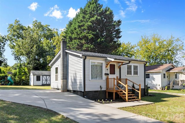 544 W Mclelland Avenue, Mooresville, NC 28115