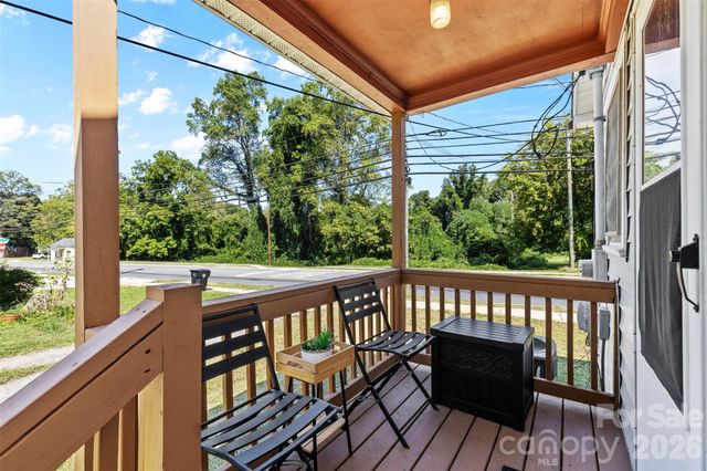 544 W Mclelland Avenue, Mooresville, NC 28115