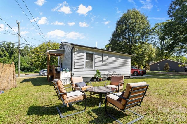 544 W Mclelland Avenue, Mooresville, NC 28115